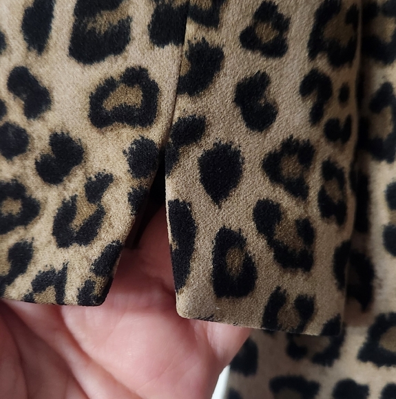 Leopard Print Blazer - Picture 2 of 3